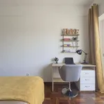 Rent a room in lisbon