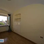 Rent 5 bedroom apartment of 135 m² in Genoa