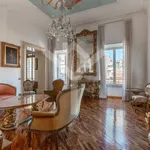 Rent 5 bedroom apartment of 260 m² in Rome