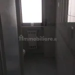 Affitto 5 camera appartamento di 140 m² in Taranto