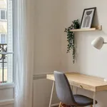 Rent 3 bedroom apartment of 527 m² in Paris