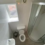 Rent 7 bedroom house in East Midlands