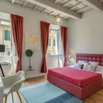 Rent 1 bedroom apartment of 60 m² in Florence