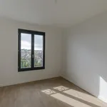 Rent 4 bedroom apartment of 73 m² in Clamart