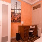 Rent a room in lisbon