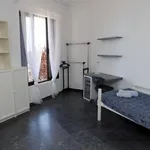 Rent 4 bedroom apartment in Piraeus