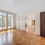 Rent 7 bedroom apartment of 197 m² in Paris