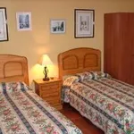 Alquilo 2 dormitorio apartamento de 90 m² en Almeria']