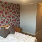 Rent 2 bedroom apartment in Yorkshire And The Humber