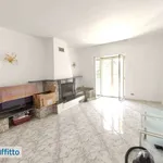 Affitto 4 camera appartamento di 140 m² in Palermo