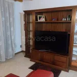 Rent 5 bedroom apartment of 80 m² in Adria