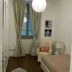 Rent 6 bedroom house of 200 m² in Florence