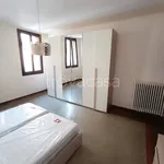 Rent 4 bedroom apartment of 100 m² in Adria