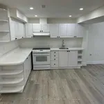 Rent 2 bedroom apartment of 40 m² in Mississauga (East Credit)