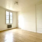 Rent 4 bedroom apartment of 71 m² in Pierrefonds