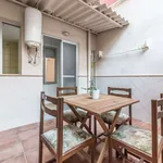 Rent a room of 85 m² in valencia