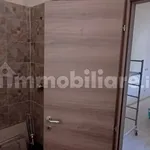 Affitto 3 camera appartamento di 64 m² in Naples