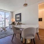 Rent 4 bedroom apartment of 70 m² in Lisboa