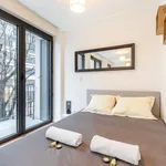 Appartement de 323 m² avec 1 chambre(s) en location à Paris