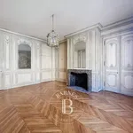 Rent 9 bedroom apartment of 361 m² in Paris