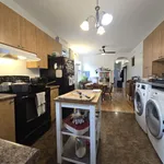 Appartement de 968 m² avec 6 chambre(s) en location à Montreal