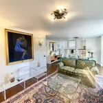 Rent 5 bedroom house of 195 m² in Rome