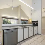 Rent 4 bedroom apartment in Darwin City