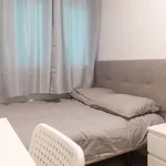 Rent a room of 75 m² in madrid