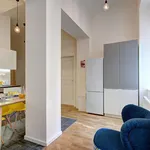 Rent 4 bedroom apartment in Prague