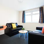 Rent 4 bedroom flat in Leicester