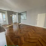 Appartement de 8509 m² avec 3 chambre(s) en location à LYON