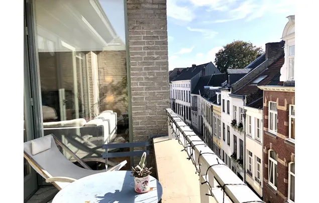 Huur 2 slaapkamer appartement van 100 m² in Maastricht