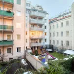 Miete 2 Schlafzimmer wohnung von 893 m² in Vienna