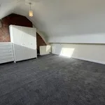 Rent 4 bedroom flat in Wales