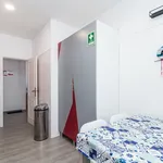 Rent 2 bedroom apartment of 90 m² in Luz