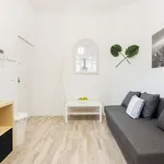 Rent a room of 100 m² in Madrid