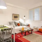 Rent 2 bedroom apartment in Milan