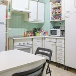 Rent a room of 280 m² in madrid