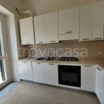 Affitto 4 camera appartamento di 120 m² in Ragusa