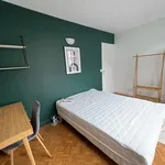 Rent a room in paris