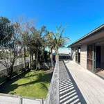 Rent 5 bedroom apartment in Papamoa