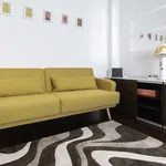 Rent 1 bedroom apartment of 65 m² in milan