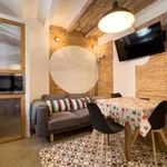 Rent 2 bedroom apartment of 32 m² in barcelona