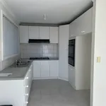 Rent 3 bedroom house in Meadow Heights