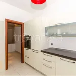 Rent 3 bedroom apartment of 90 m² in Milano