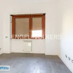 Rent 6 bedroom apartment of 155 m² in Rome