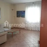 Affitto 4 camera appartamento di 101 m² in Alessandria