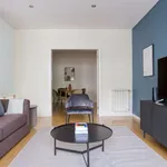 Rent 2 bedroom apartment of 115 m² in lisbon