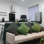 Rent 2 bedroom flat of 1050 m² in Birmingham