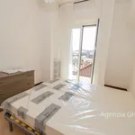 Rent 4 bedroom apartment of 70 m² in Genoa